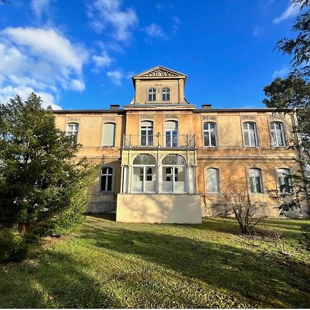 Ferienwohnung Villa Nieske - Jugendstil Denkmal, Free Wlan & Parken, Self Check-In, Smart-Tv Herzberg  エクステリア 写真