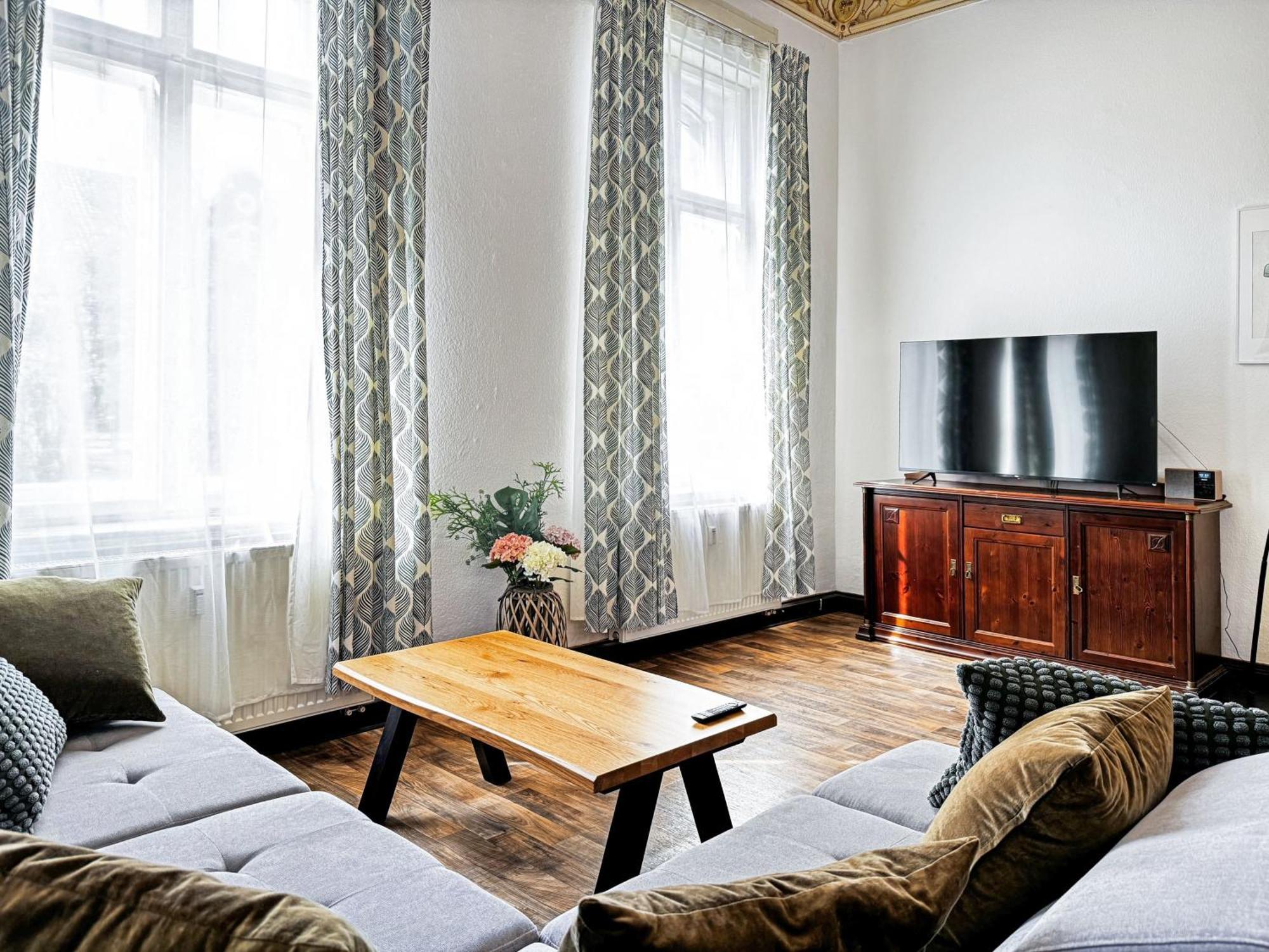 Ferienwohnung Villa Nieske - Jugendstil Denkmal, Free Wlan & Parken, Self Check-In, Smart-Tv Herzberg  エクステリア 写真